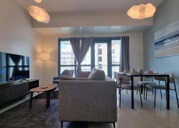 New! Tranquil 2-bedroom With Balcony Bgc Uptown * Manila