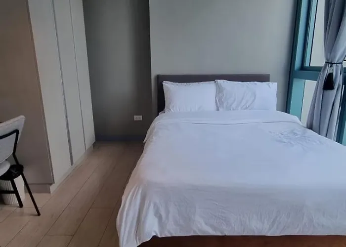New! Tranquil 2-bedroom With Balcony Bgc Uptown *